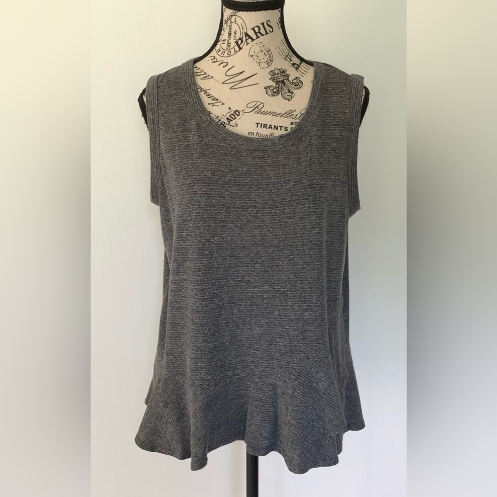 Denver Hayes Grey Tank with Ruffle - Picture 4 of 7